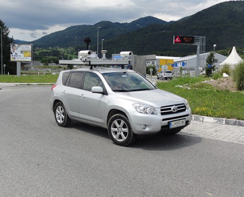Geo-mapping capture from multiple cameras with GPS data and DMI triggering